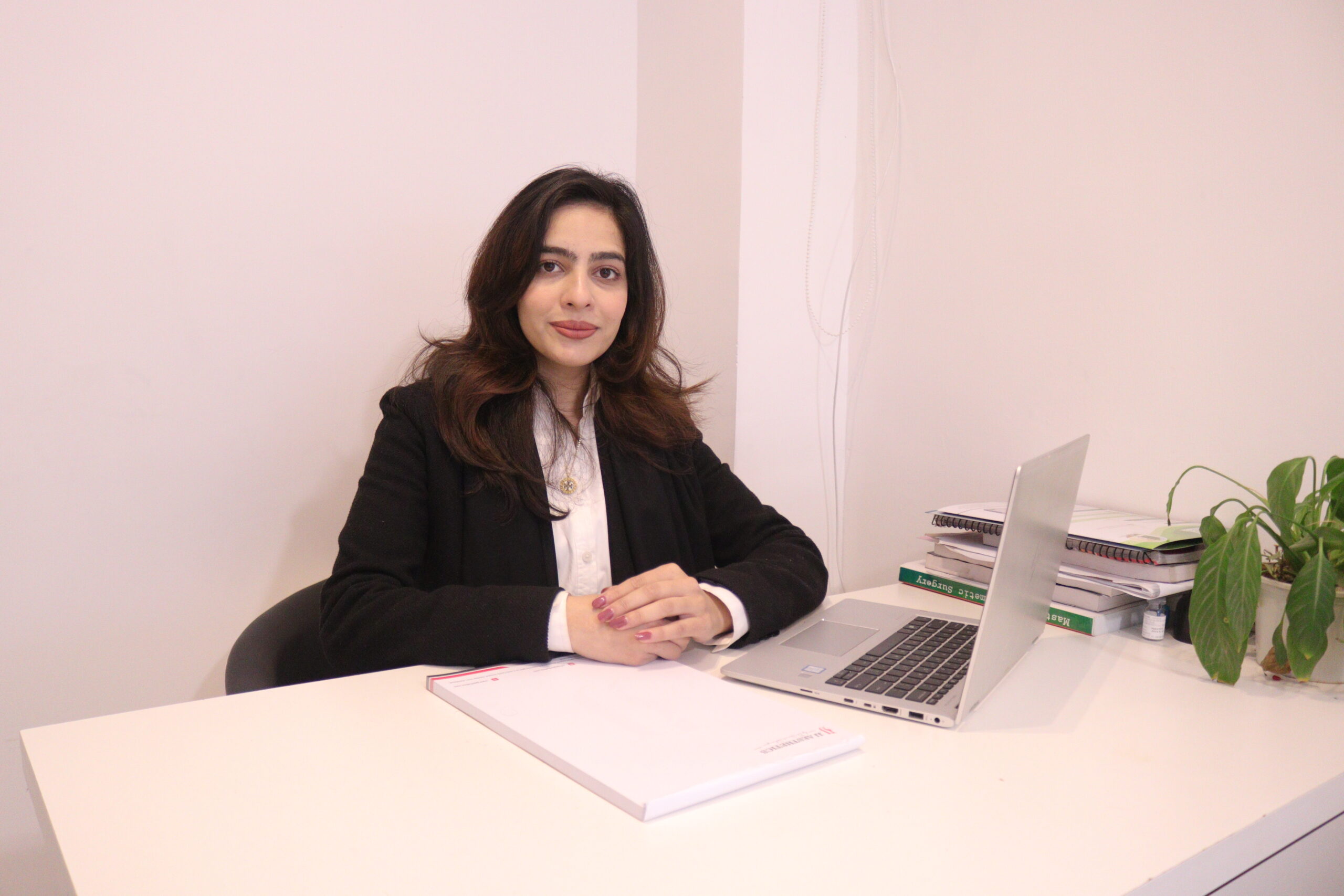 Dr. Amna Naseer